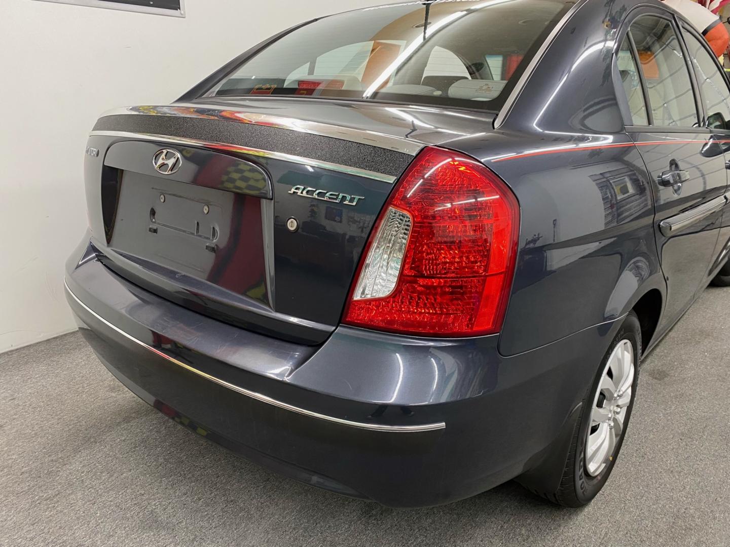 2009 BLUE /Gray Hyundai Accent (KMHCN46C09U) , located at 533 S West End Blvd., Quakertown, PA, 18951, (877) 257-4995, 40.343994, -75.303604 - INCLUDED IN THE SALE PRICE OF EVERY VEHICLE: 48 Hour Money Back Guarantee 6 Month - 6,000 Mile Warranty Brand New PA State Inspection & Emission $10 Oil Changes for the Life of the Loan Complete CARFAX - Photo#3